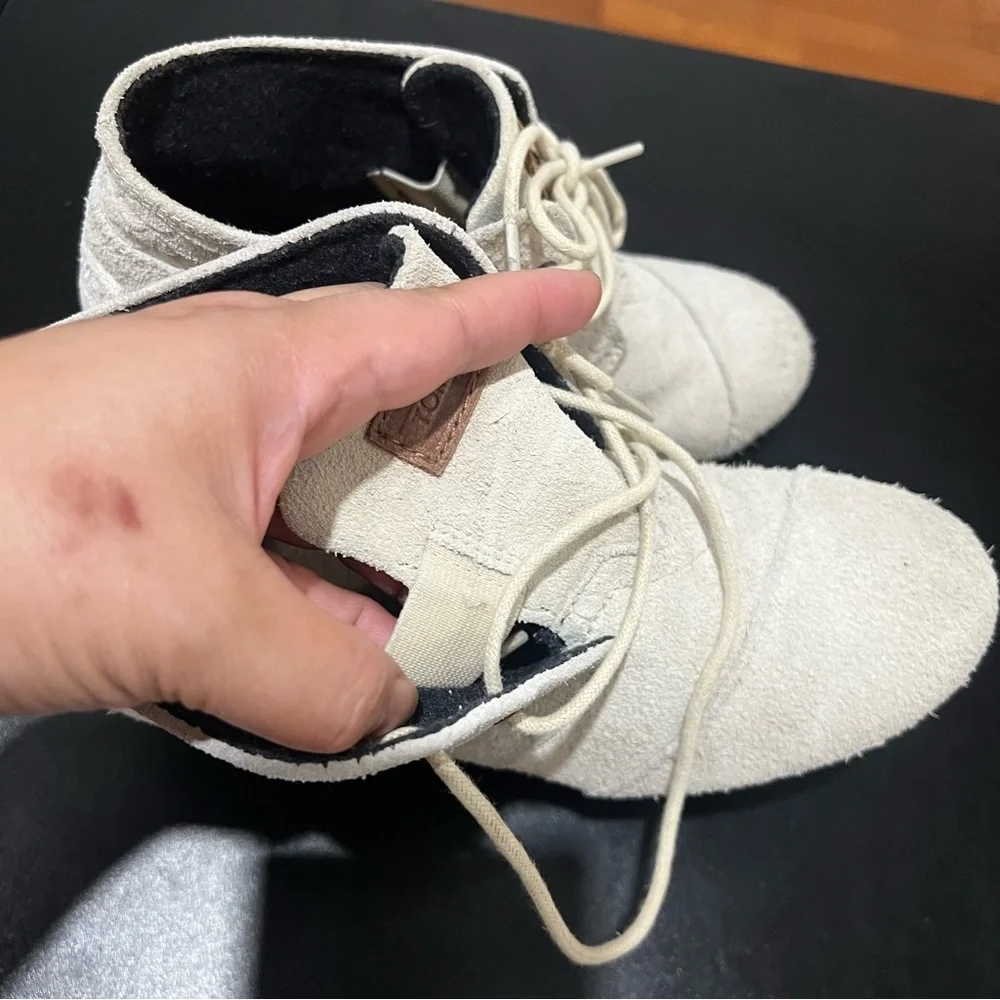 Toms Grey Suede Lace-Up Ankle Booties Women’s 7